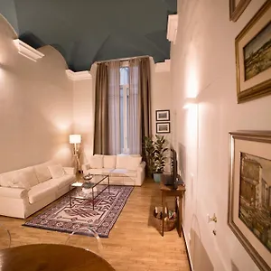 la-loggia-delle-regine.hotelitalianriviera.com/